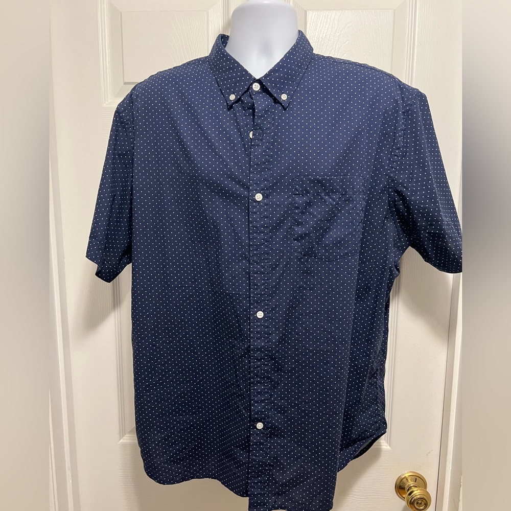 Old Navy Men's Dark Blue Dotted Shirt